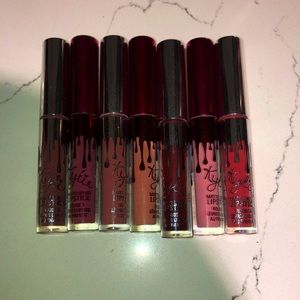 Kylie cosmetics mini
